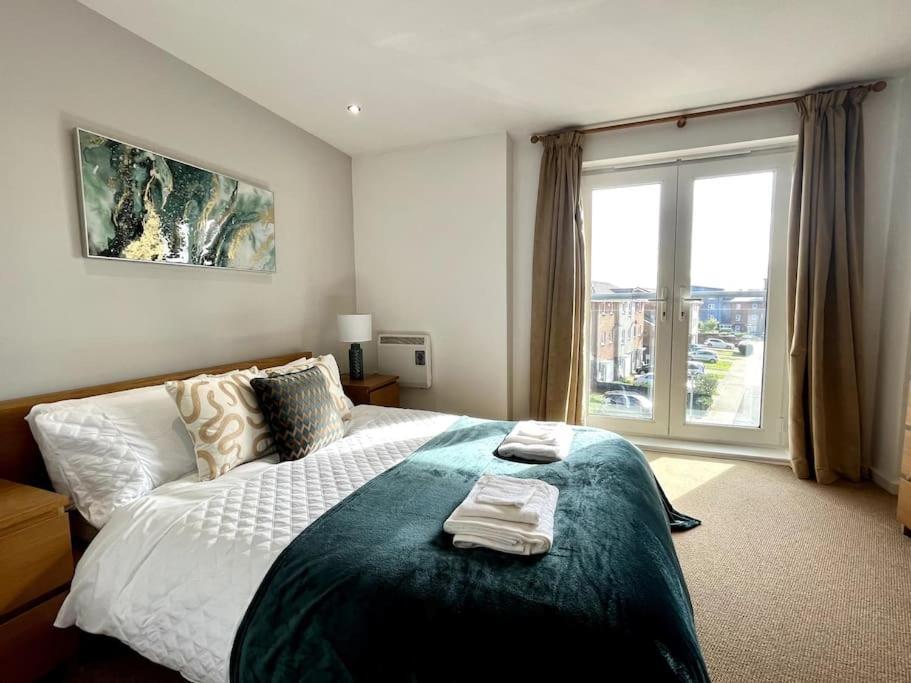 Beachfront Bliss With Spectacular Views Llanelli Exterior photo