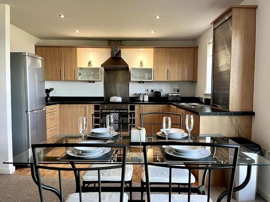 Beachfront Bliss With Spectacular Views Llanelli Exterior photo
