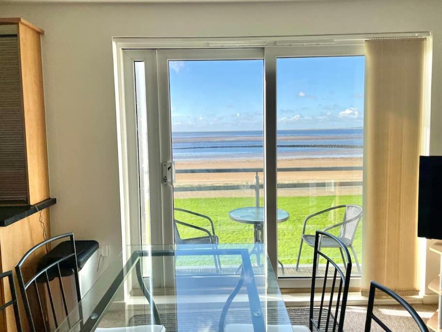 Beachfront Bliss With Spectacular Views Llanelli Exterior photo